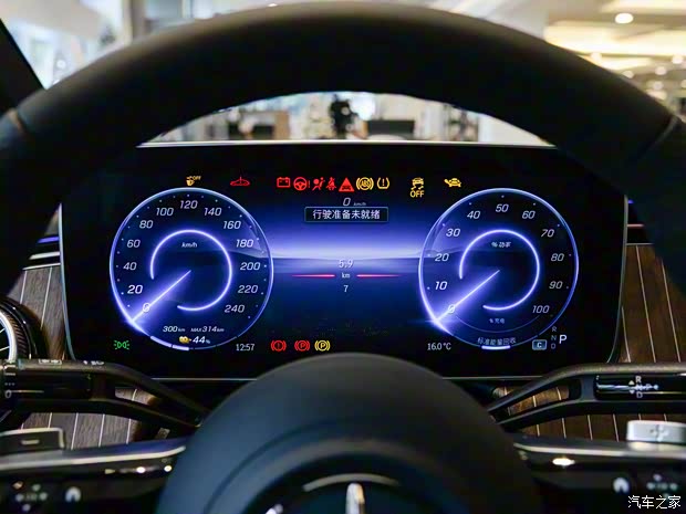 2026款奔驰EQE上市 售47.8万起 百公里加速4.9秒 中大型豪华轿车