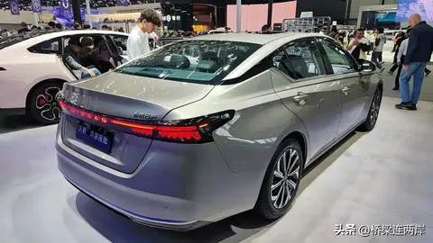 天籁鸿蒙版！轴距超2.8米，2.0T动力，升级华为座舱不到20万？